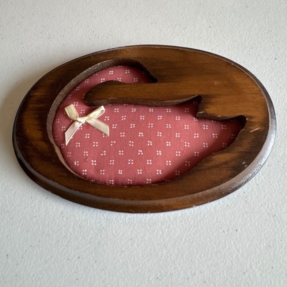 Cottagecore Vintage Oval Wood Goose Duck Wall Art Padded Fabric Bow Decor Vtg
